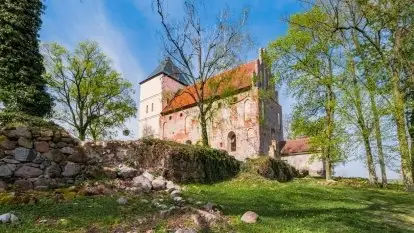 Tajemnice Mazur. Czy w zamku na Mazurach ukryto św. Graala?