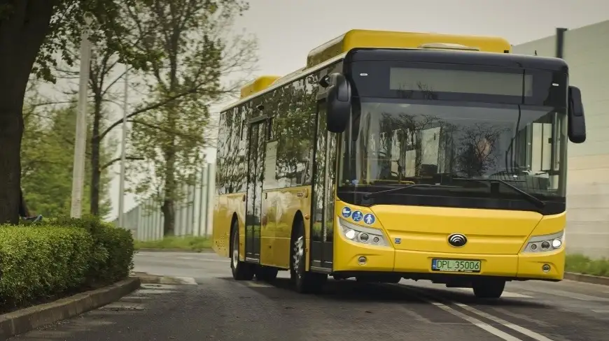 Kętrzyn coraz bliżej bezpłatnej komunikacji miejskiej. Miasto podpisało umowę na dostawę „elektryków” Yutong
