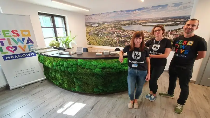 Informacja Turystyczna w Mrągowie na Mazurach z „trzema gwiazdkami”