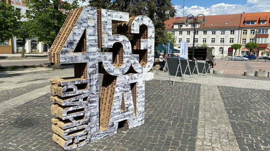 453 drzewa posadzono w Gołdapi na Mazurach z okazji rocznicy nadania praw miejskich