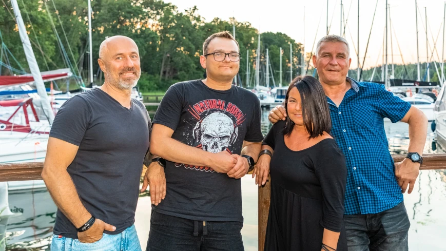 Zespół w porcie Łabędzi Ostrów