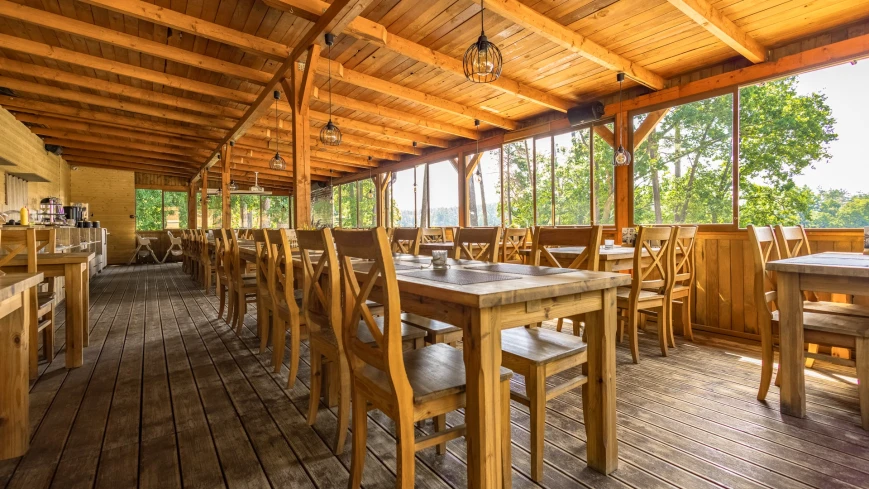 Kulinarne Mazury w majówkę - Odwiedź Tawernę Duch Puszczy w Rucianem-Nidzie!