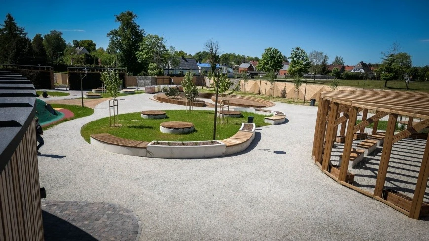 Orzysz na Mazurach zyskuje nowe miejsce relaksu – otwarcie tężni już 8 czerwca