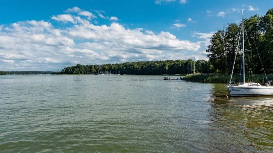 Turysta na Mazurach złowił sandacza. Poniósł za to surową karę