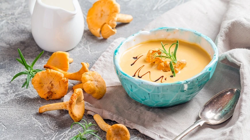 Zupa kurkowa – mazurski skarb prosto z lasu