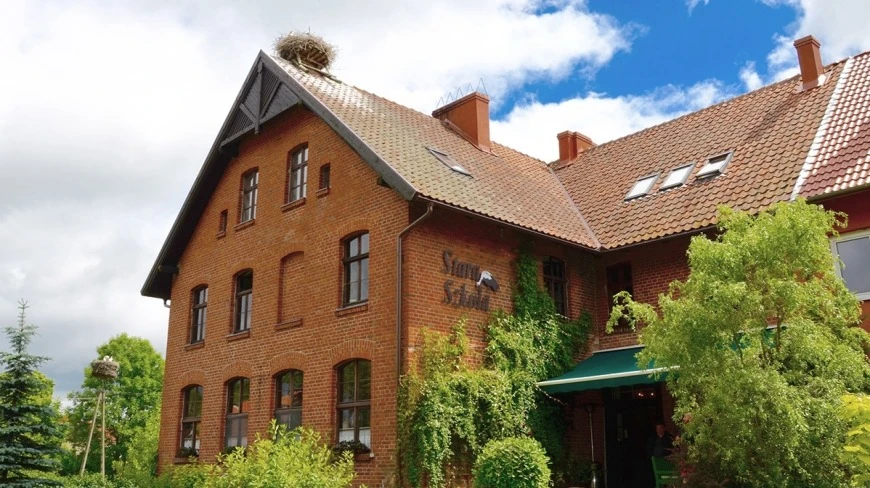 To prawdopodobnie najstarszy istniejący budynek szkoły na Mazurach