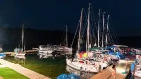 Zdjęcia nocne w porcie Ruciane Park - zdjęcie 13