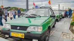 Zlot zabytkowych aut przy restauracji Nóż w wodzie w Mikołajkach - zdjęcie 15