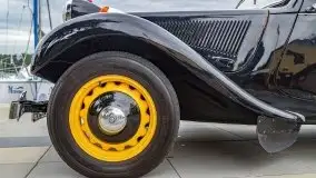 Zlot zabytkowych aut przy restauracji Nóż w wodzie w Mikołajkach - zdjęcie 68