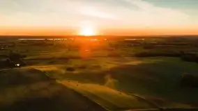 Jesienny zachód słońca z lotu ptaka - zdjęcie 1