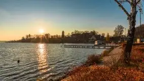 Zachód słońca w Rynie nad jeziorem Ryńskim, październik 2021 r. - zdjęcie 6