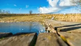 Zimowa sceneria nad plażą przy jeziorze Szóstak - zdjęcie 37