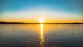 Zachód słońca nad jeziorem Kirsajty, marzec 2022 r. - zdjęcie 12