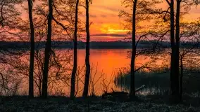 Zachód słońca nad jeziorem Dobskim, marzec 2022 r. - zdjęcie 19