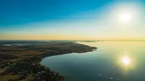 Jezioro Śniardwy i Nowe Guty na ujęciach z drona - zdjęcie 9