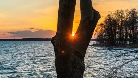 Zachód słońca nad jeziorem Dargin, przystań u Mielnika - zdjęcie 31