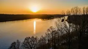 Zachód słońca nad jeziorem Wydmińskim, marzec 2022 - zdjęcie 11