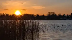 Zachód słońca nad jeziorem Boczne, widoczny z Rydzewa - zdjęcie 43