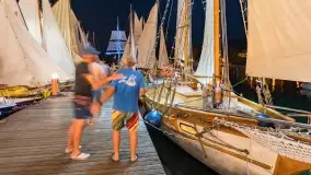 Nocne zdjęcia z XXIII zlotu klubu Jacht Oldtimet, Stranda, sierpień 2022 - zdjęcie 18