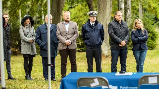Fotorelacja - konferencja z podpisania umowy na remont śluzy Karwik - zdjęcie 5