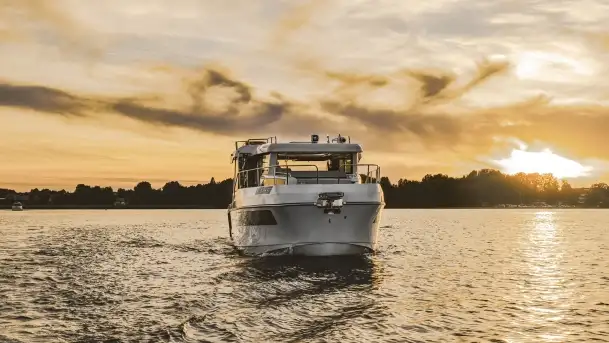 Nowy model jachtu motorowego LY 30+ już po testach na Mazurach - zdjęcie 5