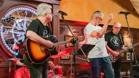 Odsłonięcie gwiazdy w Alei Gwiazd Szantowych w Ognistym Ptaku - Mietek Folk - zdjęcie 28