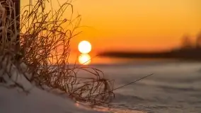 Wschód słońca nad jeziorem Niegocin, grudzień 2022 - zdjęcie 17