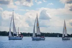 Rejs po mazurskich jeziorach, który pomaga dzieciom z domów dziecka - zdjęcie 12