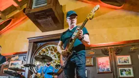 Grają na Mazurach, Shantaż w tawernie Albatros - zdjęcie 12