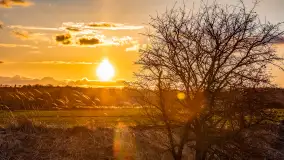 Zachód słońca nad rzeką Guber, kwiecień 2023 r. - zdjęcie 18