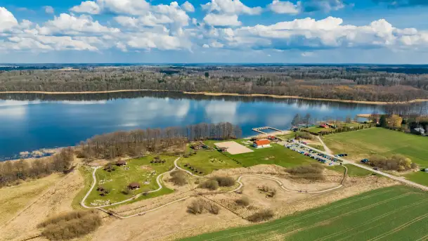 Plaża i ścieżka edukacyjna w Czernikach, jezioro Mój - zdjęcie 1