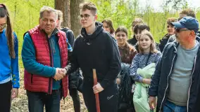 Przy Wilczym Szańcu posadzono 5000 dębów - zdjęcie 93