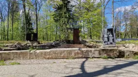 Majowy spacer po Wilczym Szańcu w Gierłoży - zdjęcie 29