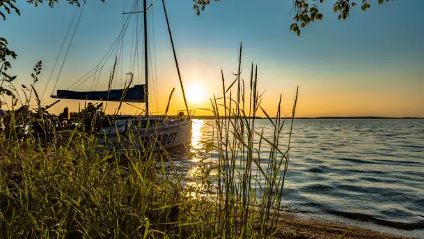 Zachód słońca nad jeziorem Niegocin, maj 2023 r.