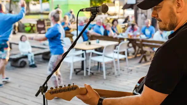 Grają na Mazurach - Grzegorz Polakowski w Tle Dla Mew - zdjęcie 8