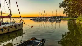 Wschód słońca nad jeziorem Mamry, Stanica Wodna Kietlice, sierpień 2023 r. - zdjęcie 37