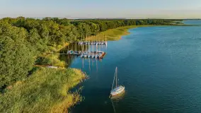 Wschód słońca nad jeziorem Mamry, Stanica Wodna Kietlice, sierpień 2023 r. - zdjęcie 16