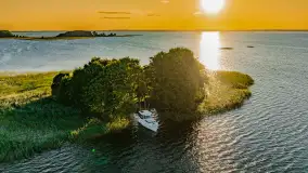 Wschód słońca nad jeziorem Mamry, Stanica Wodna Kietlice, sierpień 2023 r. - zdjęcie 55