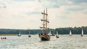 Oldtimery w Strandzie i na jeziorze Kisajno, sierpień 2023 r. - zdjęcie 35