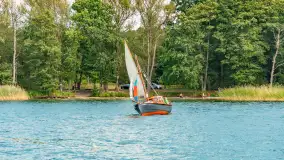 Oldtimery w Strandzie i na jeziorze Kisajno, sierpień 2023 r. - zdjęcie 84