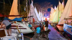 Nocne zdjęcia ze zlotu Oldtimerów w Strandzie, sierpień 2023 r. - zdjęcie 11