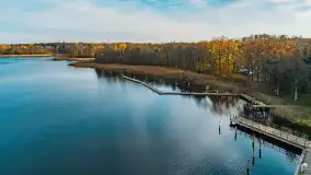 Kisajno, Piękna Góra i Łabędzi Ostrów w jesiennych kolorach z lotu ptaka - zdjęcie 42