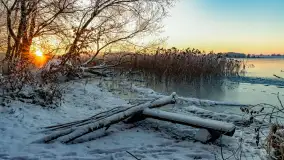 Zimowy zachód słońca nad jeziorem Mój, listopad 2023 r. - zdjęcie 1