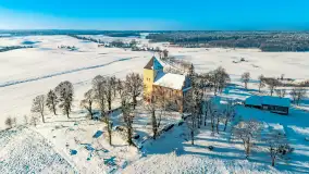 Zamek Krzyżacki, a teraz kościół w Bezławkach w zimowej scenerii, styczeń 2024 r. - zdjęcie 6