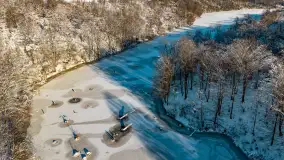 Zimowa rzeka Dajna niedaleko Wilkowa, styczeń 2024 r. - zdjęcie 25