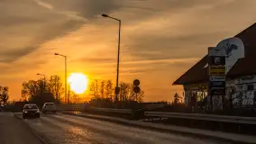 Zachód słońca w Mikołajkach, luty 2024 r. - zdjęcie 17