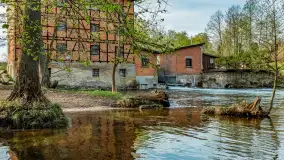 Zabytkowy młyn wodny przy Krutyni, kwiecień 2024 r. - zdjęcie 58