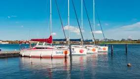 Słoneczne popołudnie w Marina Sośnica w Rynie, kwiecień 2024 r. - zdjęcie 10