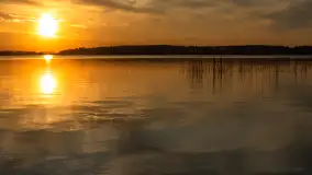 Zachód słońca nad jeziorem Święcajty, kwiecień 2024 r. - zdjęcie 17