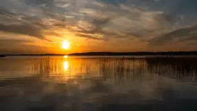 Zachód słońca nad jeziorem Święcajty, kwiecień 2024 r. - zdjęcie 13